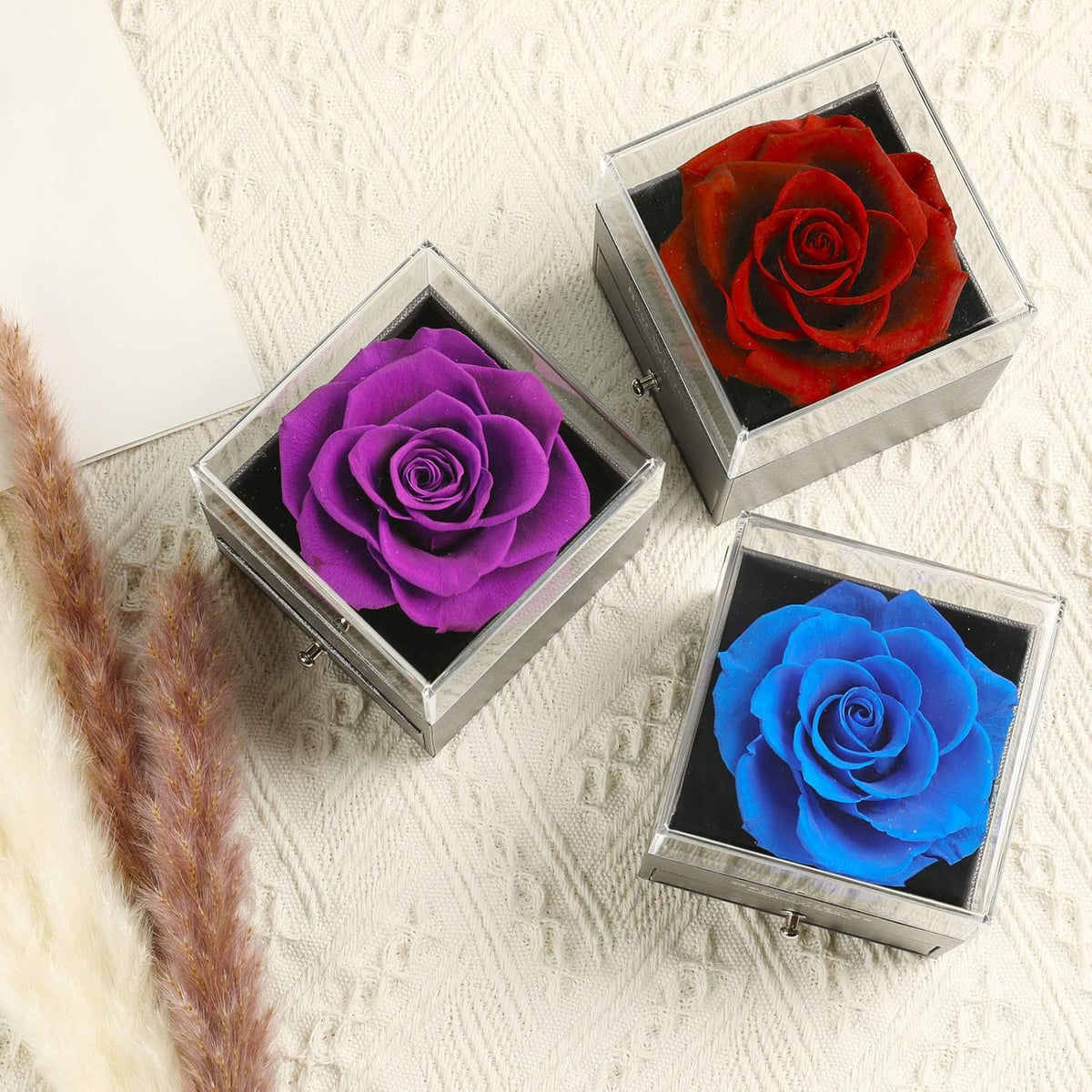 Preserved rose gift jewelry box with heart necklace